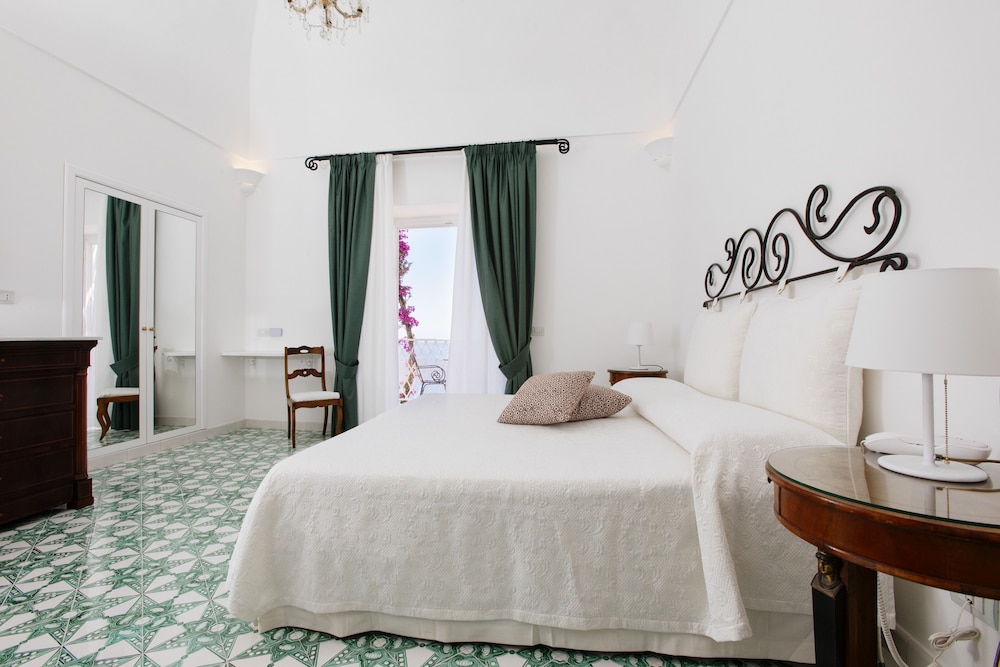 Junior Triple Room, Terrace, Sea View