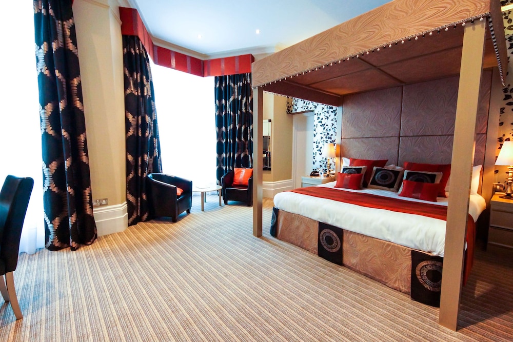 Deluxe Room, 1 King Bed, Non Smoking (Four Poster Bed, View) photo 1