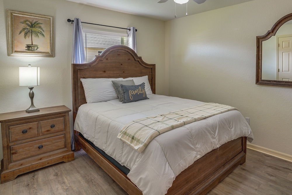 House (4 Bedrooms) photo 1