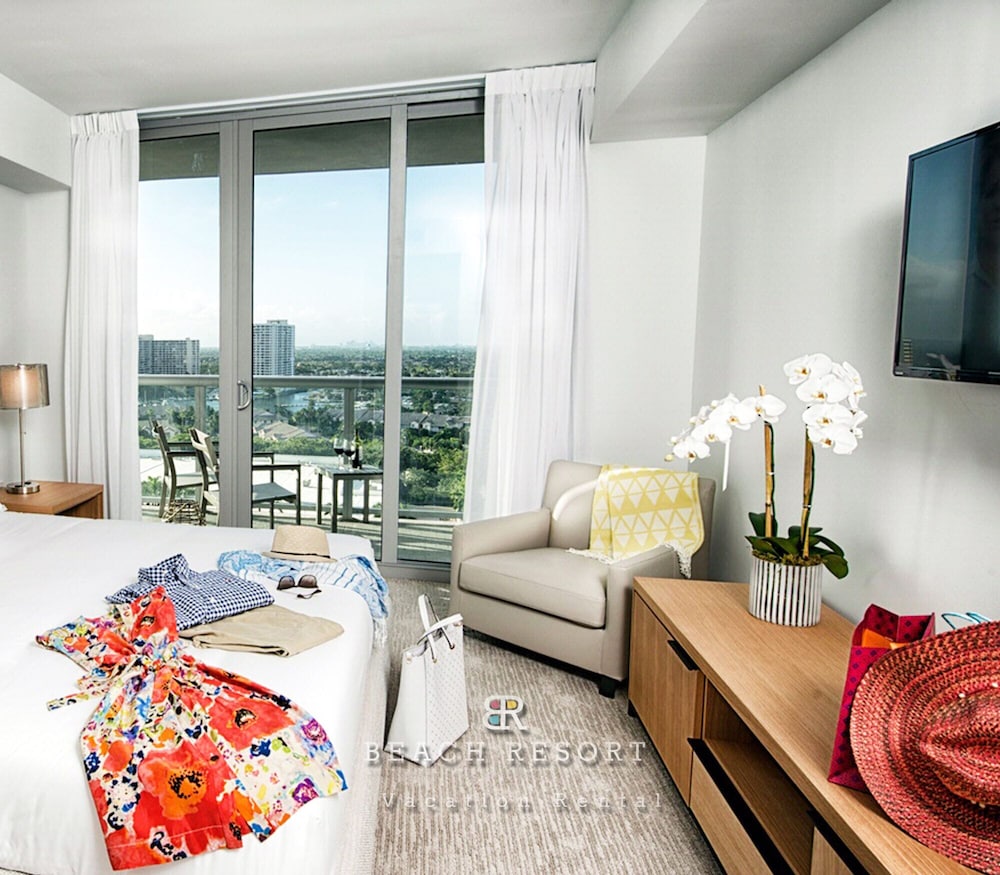 Design Apartment, 1 Bedroom, Canal View