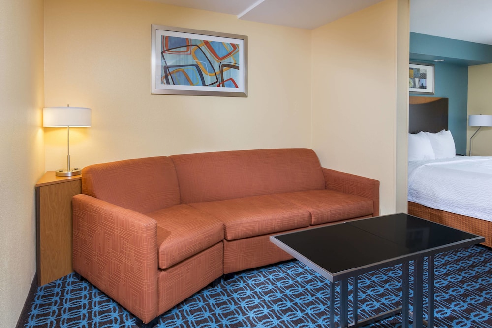 Executive Suite, 1 King Bed - Photo 3