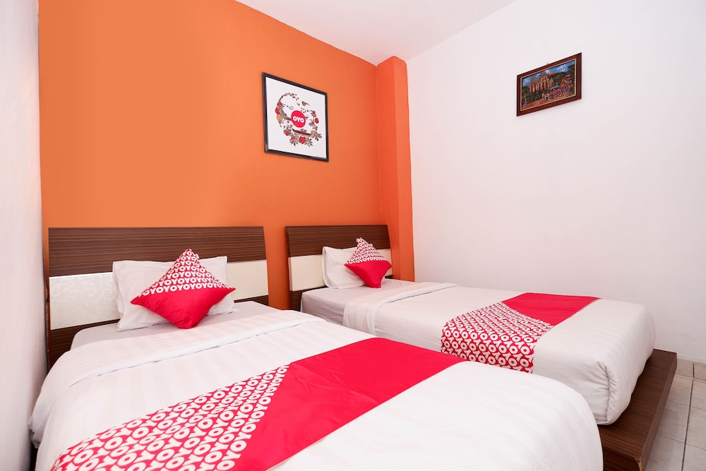 Deluxe Twin Room photo 2
