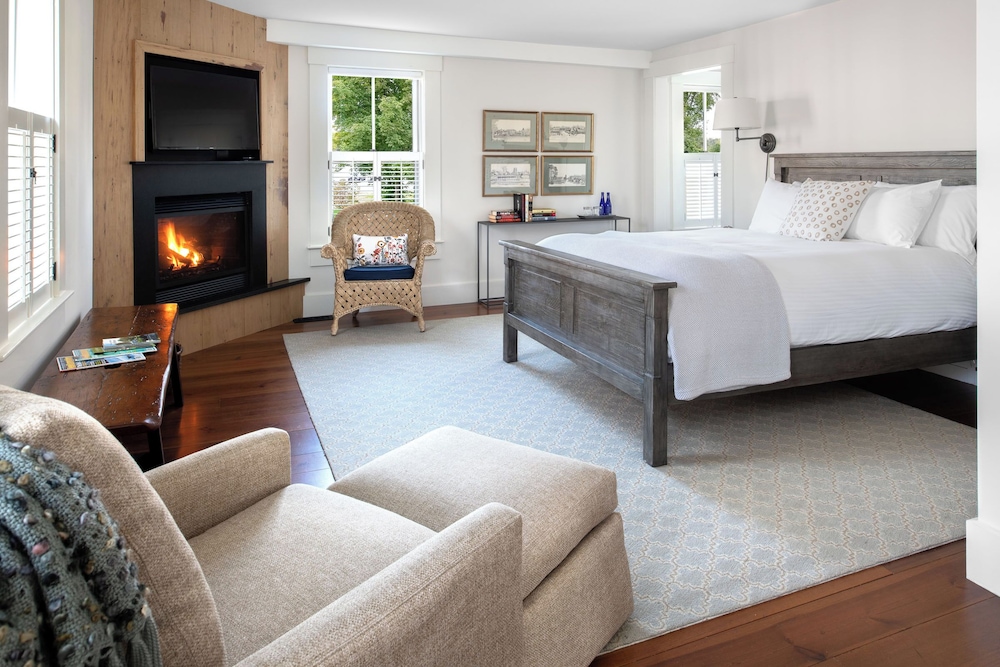 Luxury Studio Suite, Garden View