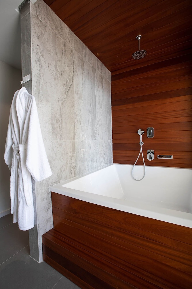 Junior Suite, Balcony, Sea View - Photo 7