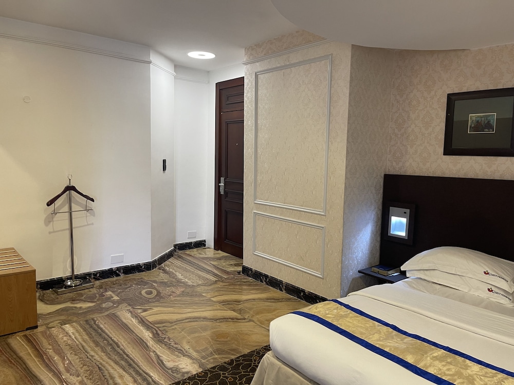 Royal Room photo 1