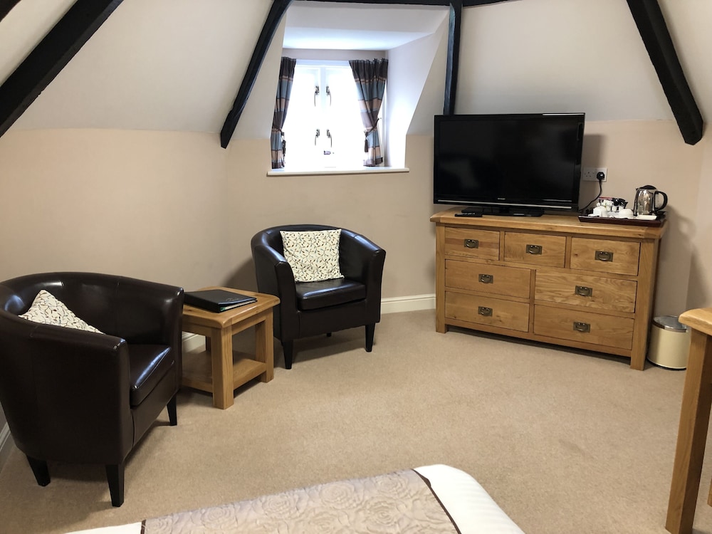 Superior Double Room, Ensuite, River View - Photo 2