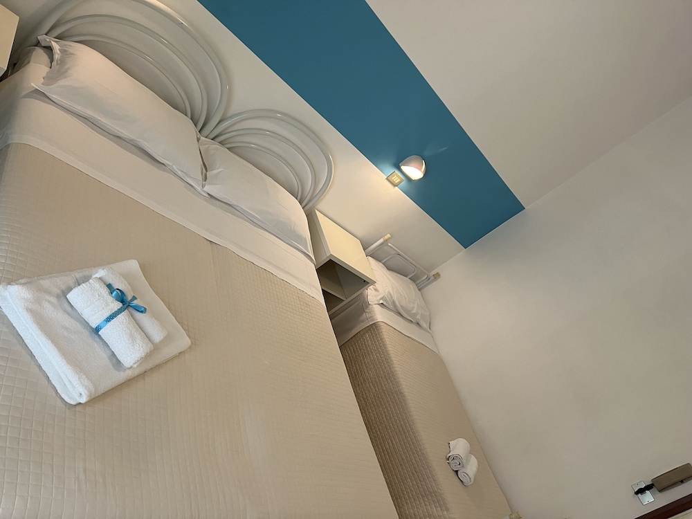Classic Room - Photo 10
