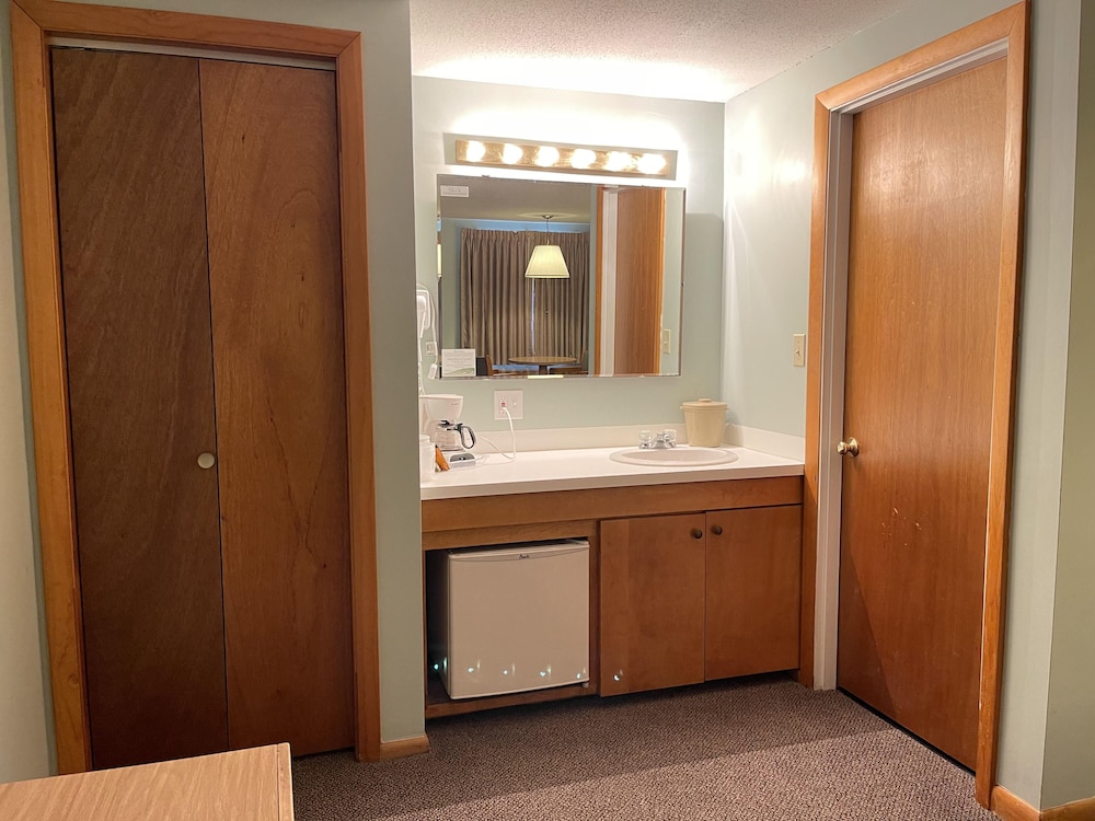 Room, 2 Double Beds photo 3