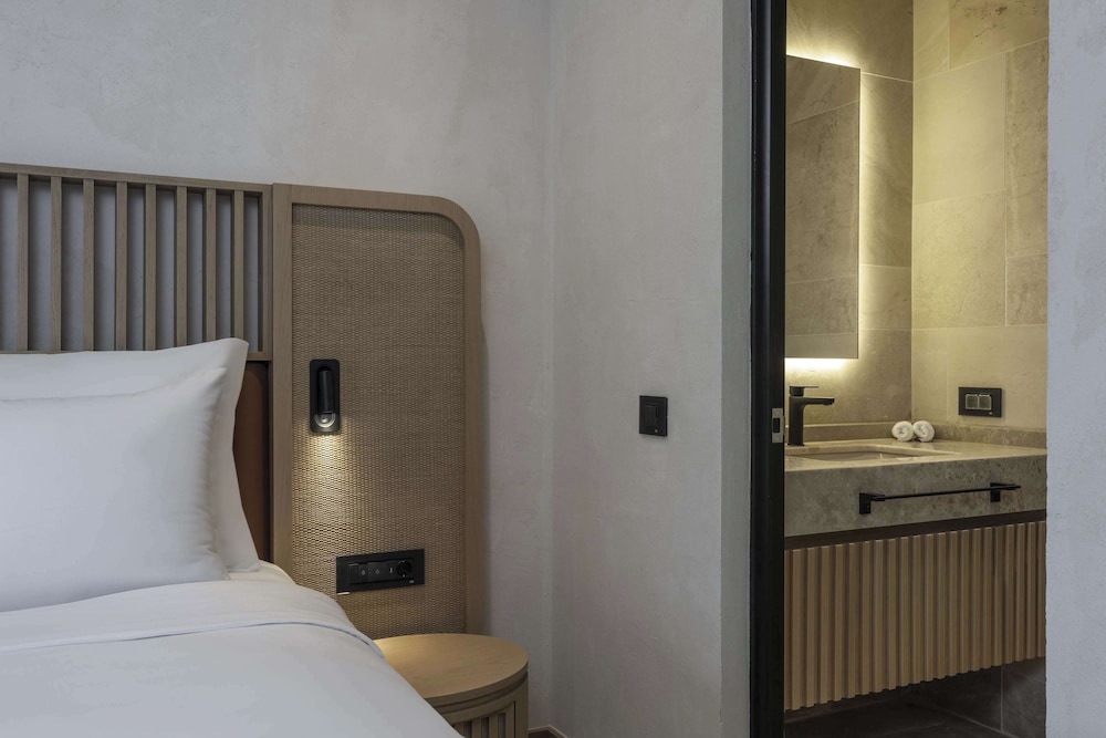 Standard Room, Non Smoking, Sea View - Photo 7