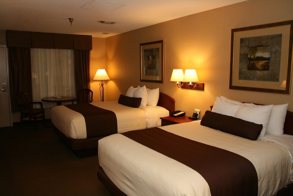 Double Room, 2 Queen Beds photo 2