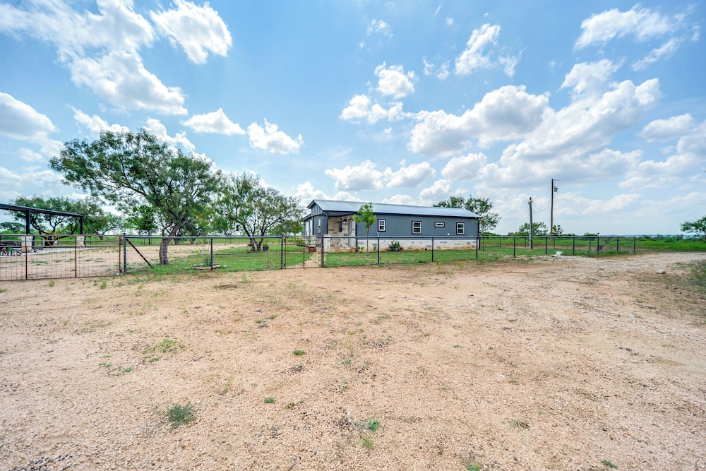 House (3 Bedrooms) photo 2