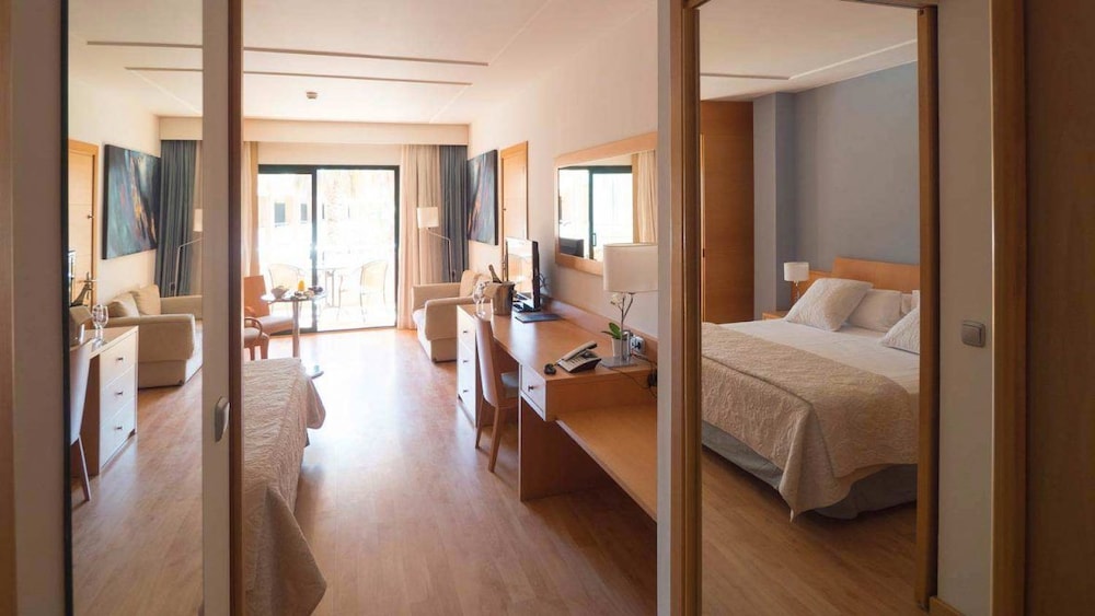 Double Room - Photo 10