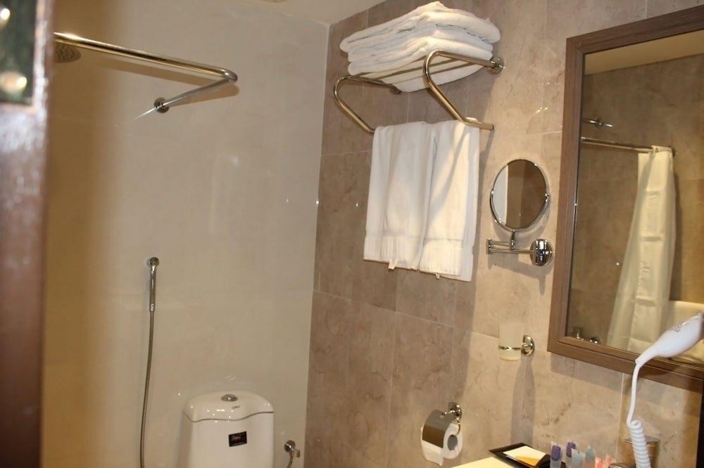 Quadruple Room - Photo 3