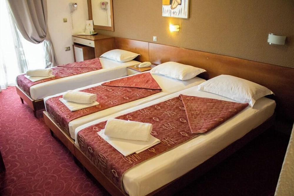 Classic Triple Room photo 1