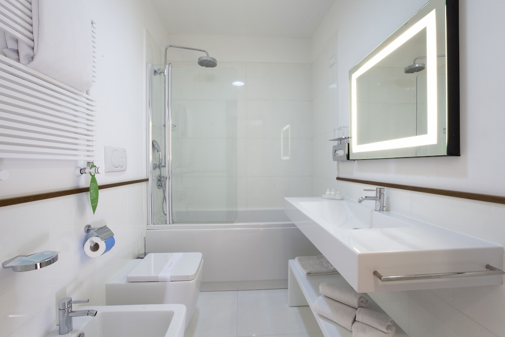 Classic Double Room - Photo 10