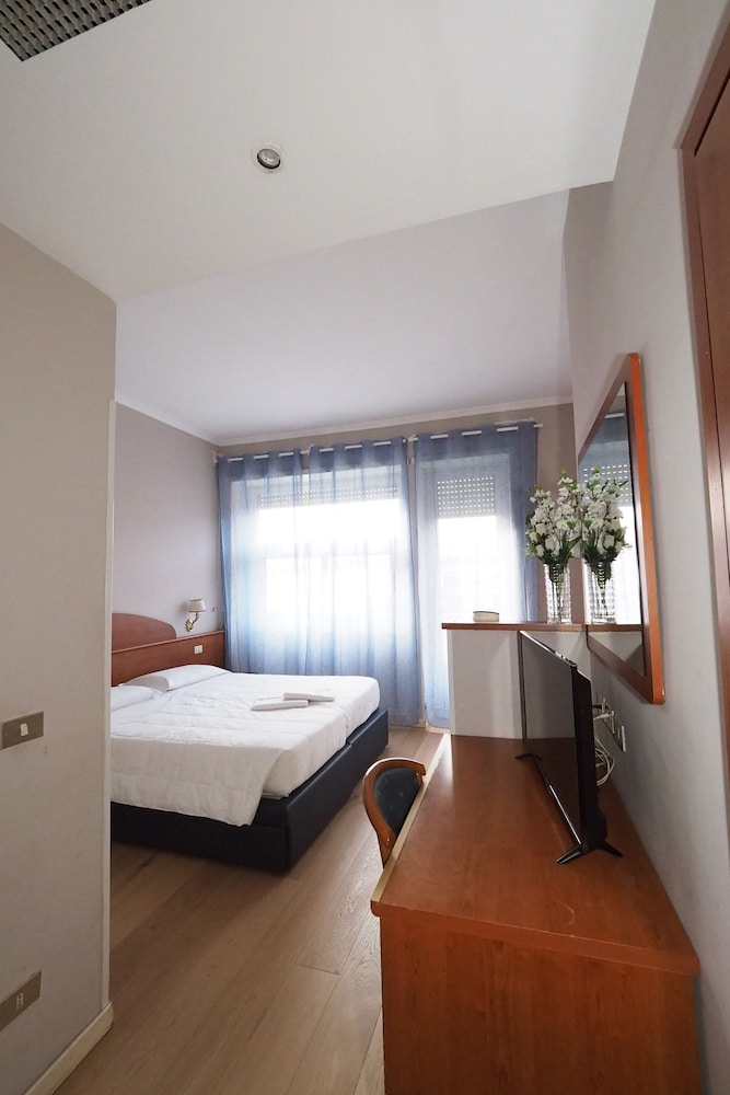 Triple Room - Photo 5