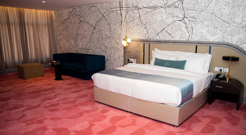 Deluxe Room - Photo 3
