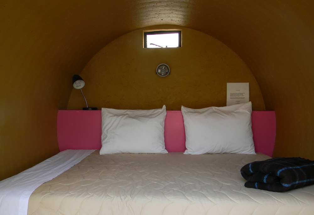 Tube Room (Ground Floor) photo 3