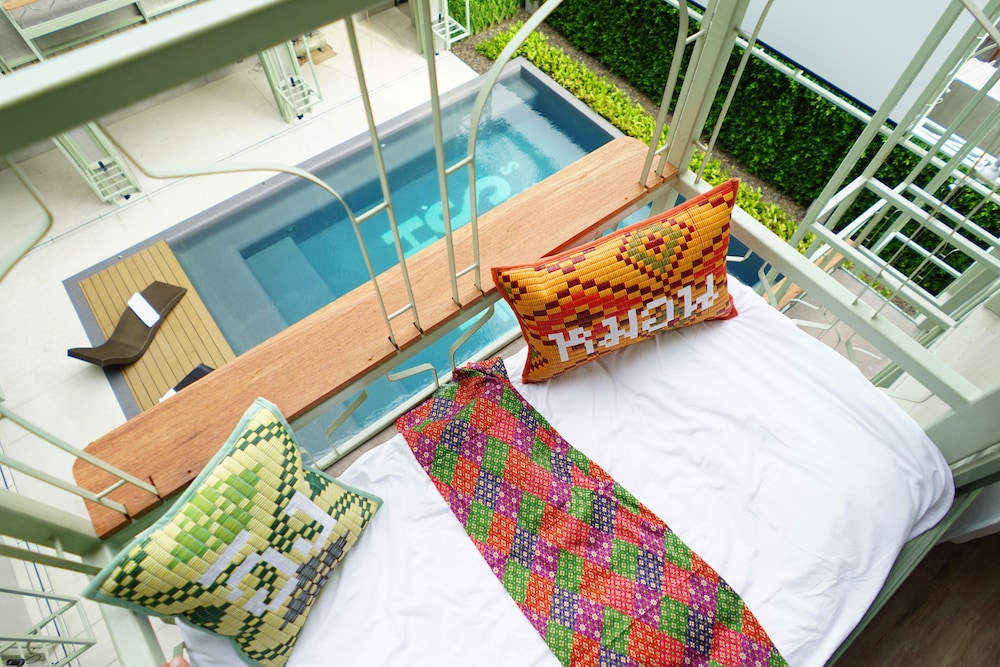 Deluxe Double Room, Pool View