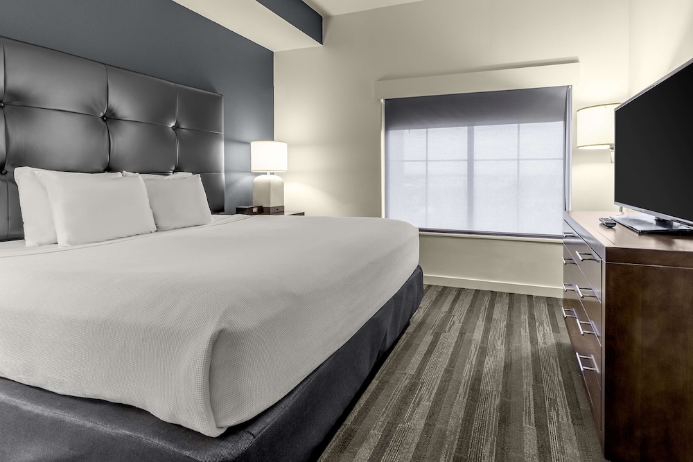 Deluxe Suite, 1 Bedroom, Kitchen photo 1