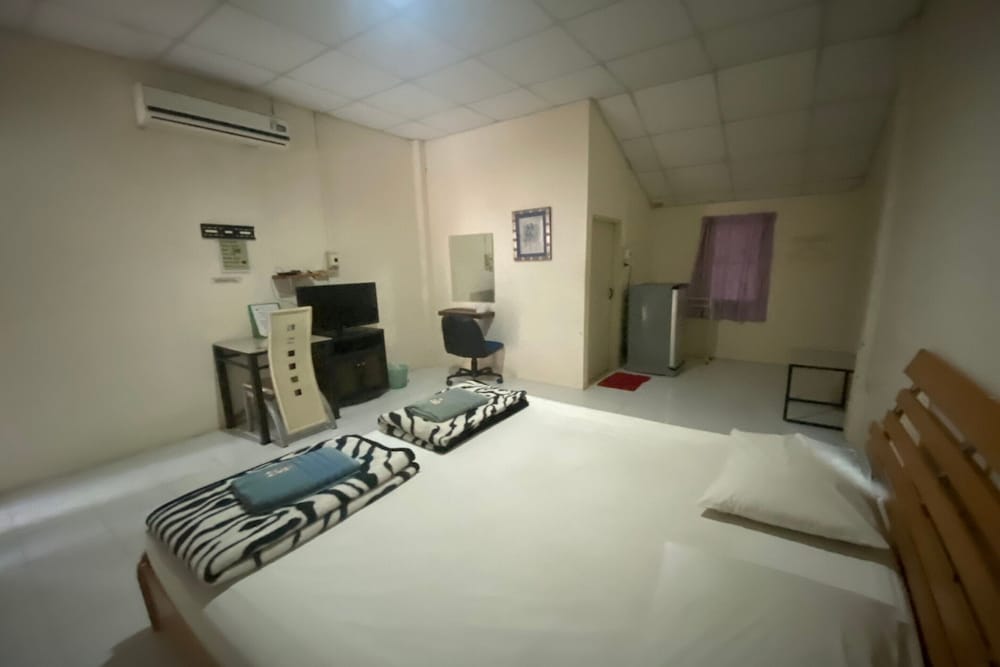 Basic Double Room