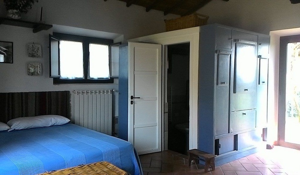 Traditional Studio, 1 Bedroom, Fireplace, Garden View