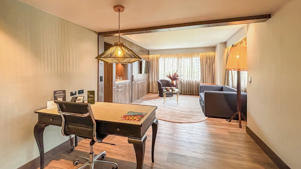 Club Suite, 1 Bedroom, Club Lounge Access photo 2