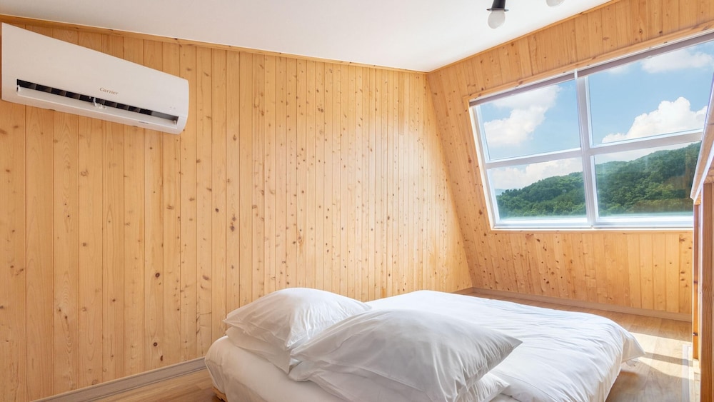 Basic Room, 1 Bedroom (private villa 1) - Photo 4