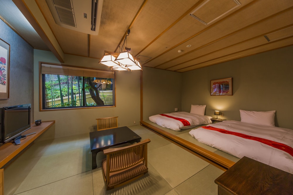 Main Building HOSHI - Twin Room with Open-air Hot Spring Bath photo 1