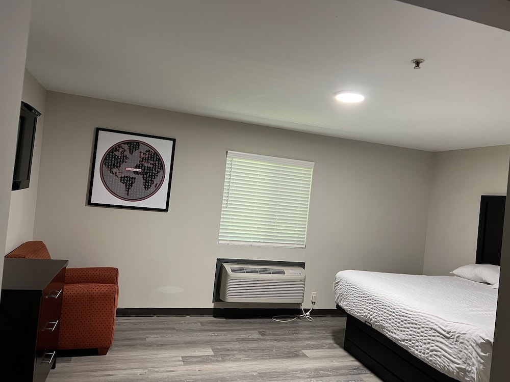 Executive Suite, 1 King Bed with Sofa bed, Non Smoking photo 3