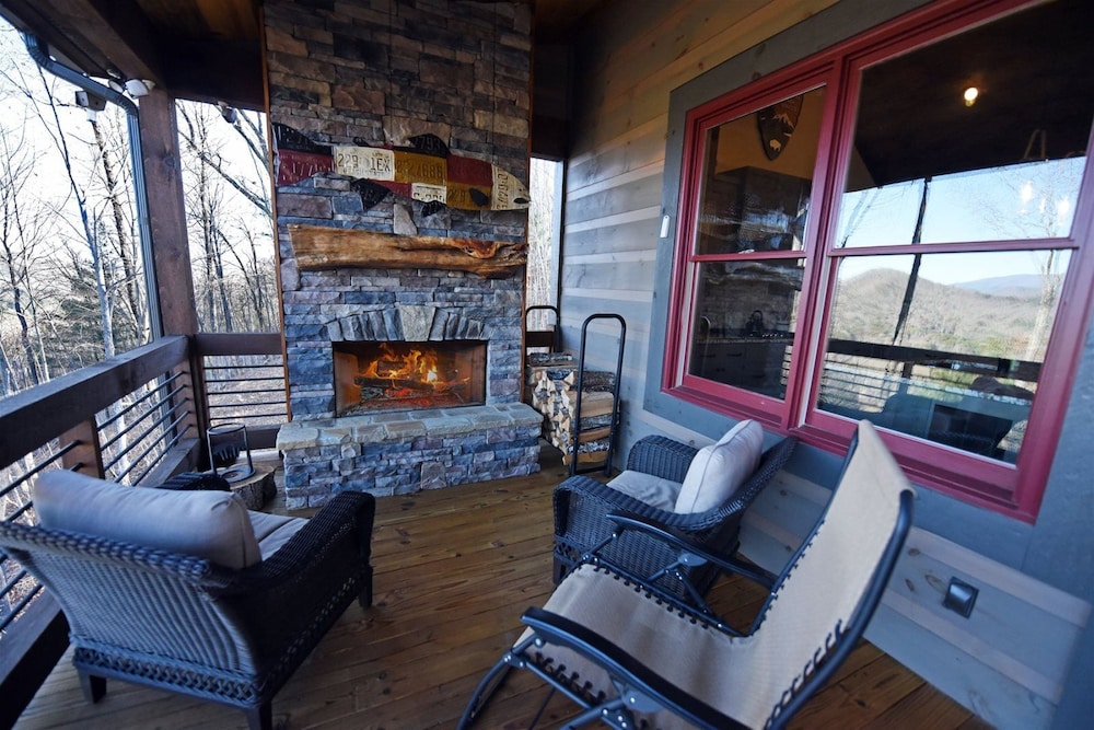 Cabin (High Ridge Lodge- Epworth GA) photo 3