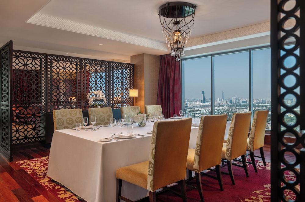 Presidential Suite thumbnail 6