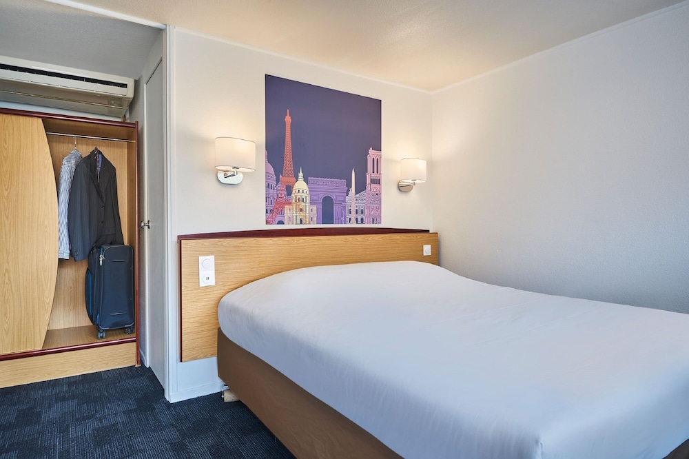 Standard Room, Multiple Beds - Photo 2