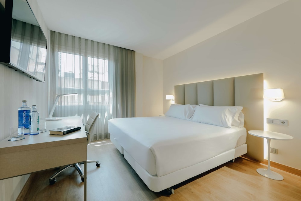 Superior Double Room, City View - Photo 3
