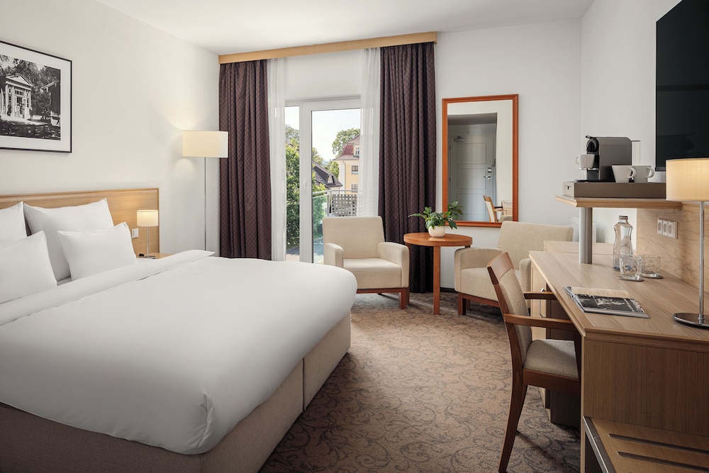 Classic Room, 1 Queen Bed, Balcony photo 1