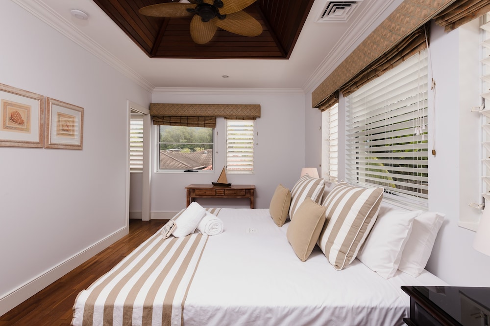 Luxury Apartment, 3 Bedrooms, Beach View, Beachfront photo 3