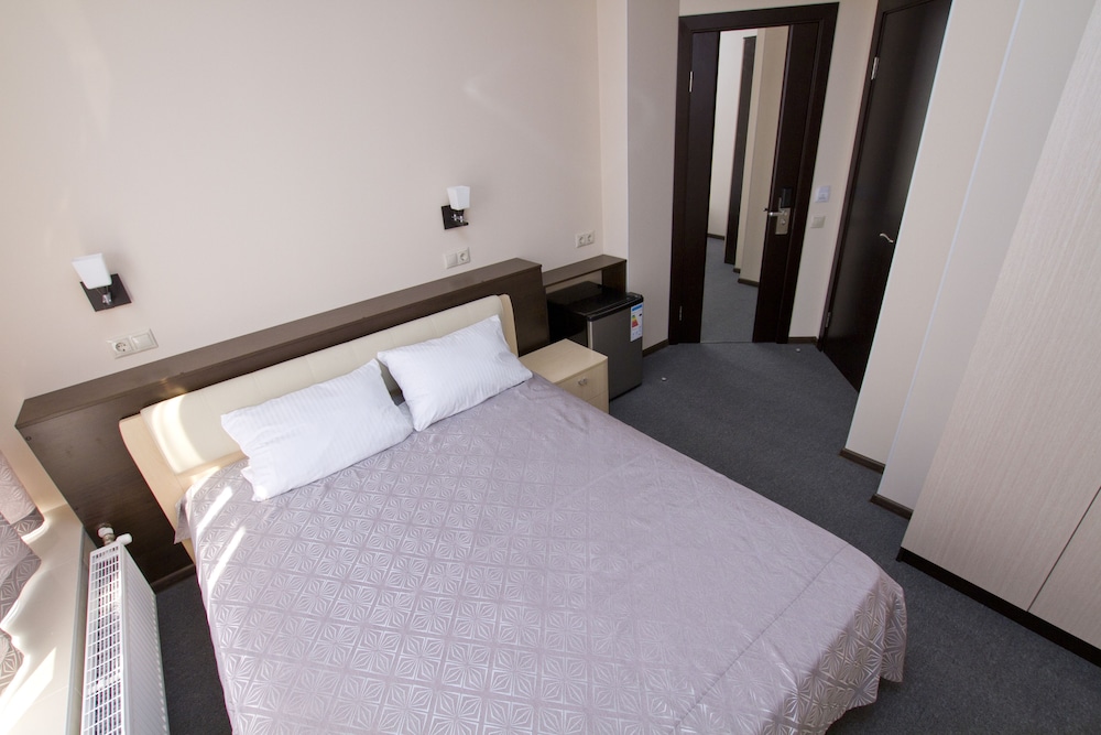 Standard Double Room photo 2