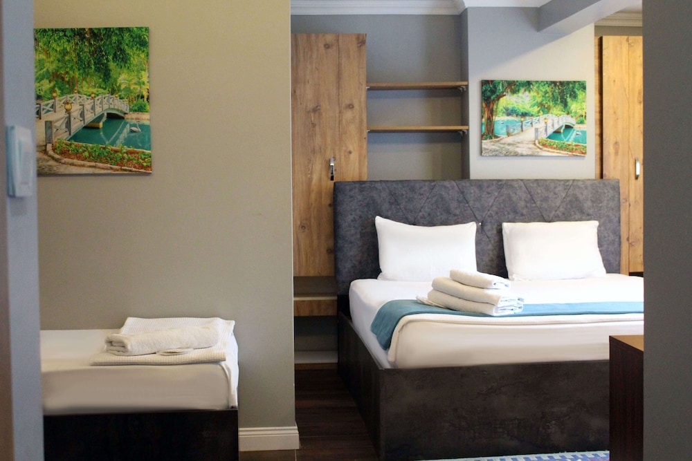 Classic Triple Room photo 1
