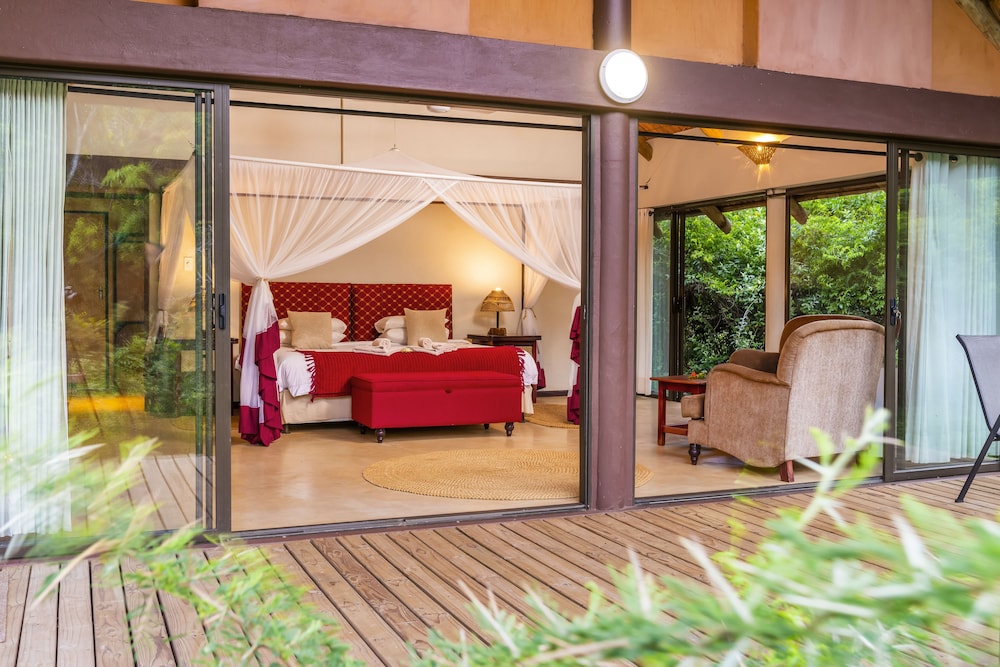 Luxury Suite, 1 Queen Bed photo 3