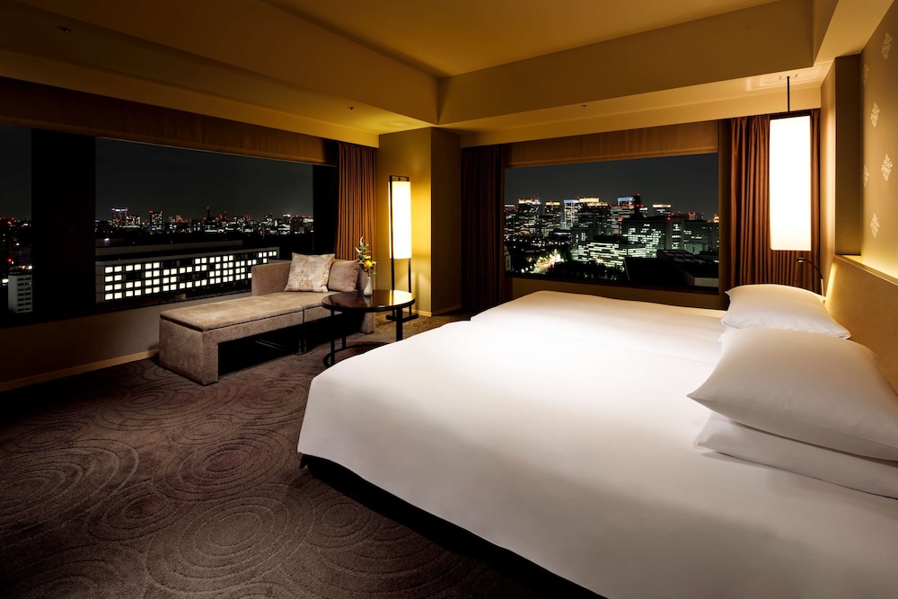 Connecting Room for 5 (Deluxe King and Premier Corner Twin with Extra bed), Non Smoking