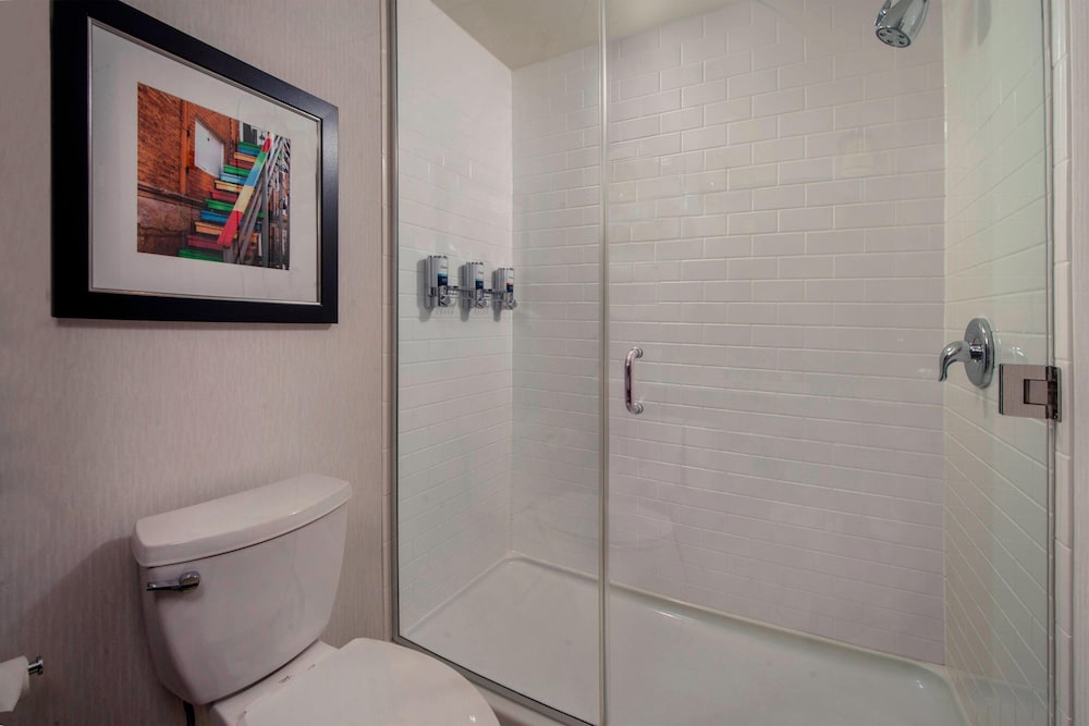 Junior Studio Suite, 1 King Bed with Sofa bed (Dry Bar) - Photo 8