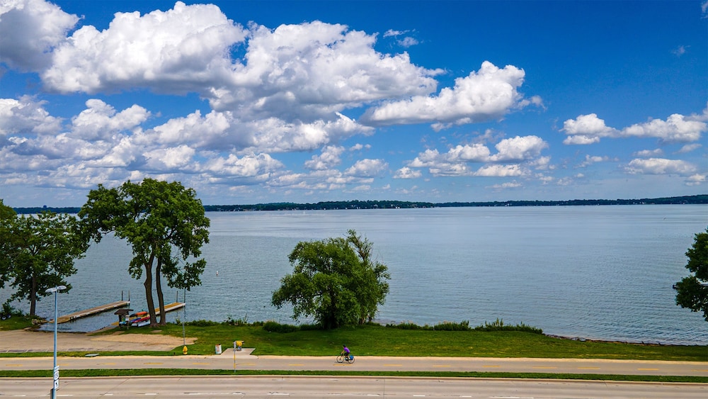 Executive Suite, Lake View photo 2