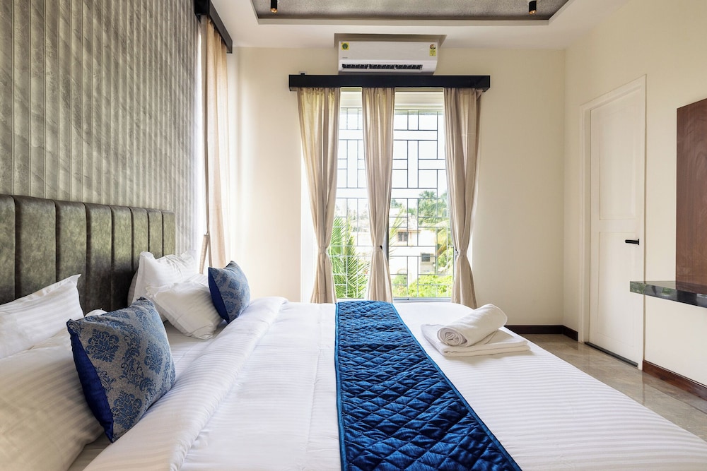 Signature Suite