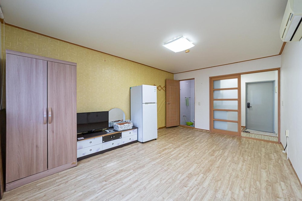 Basic Room, 1 Bedroom (Hojeoplan) - Photo 1