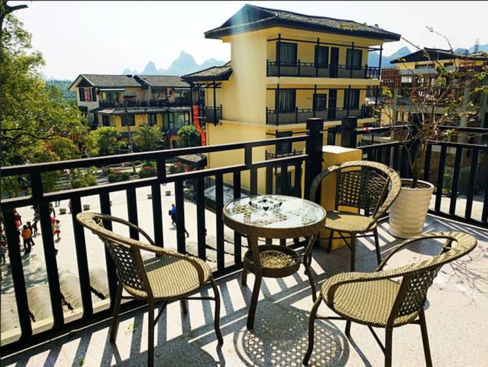 Signature Suite, 1 King Bed, Lake View, Lakeside photo 3