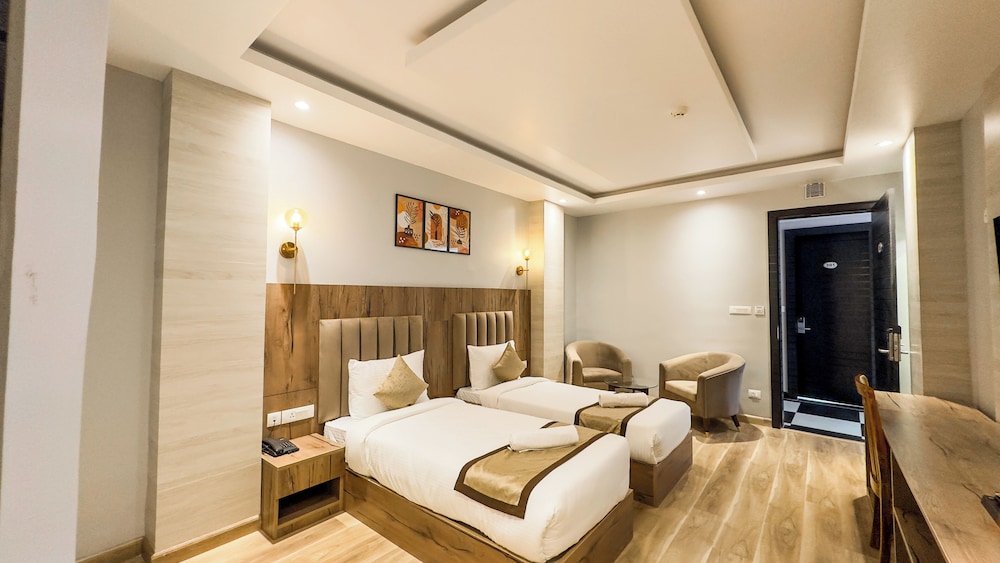 Deluxe Room - Photo 2