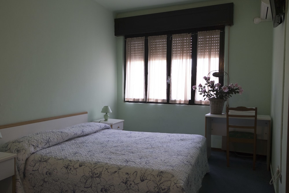 Double Room - Photo 3