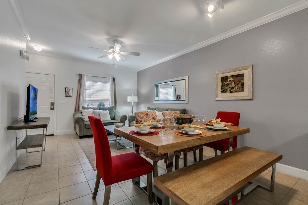 Condo, 3 Bedrooms
