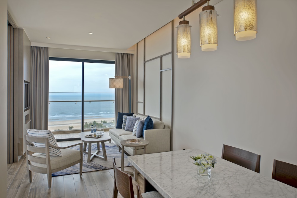 2-Bedroom Suite Ocean View - Photo 3