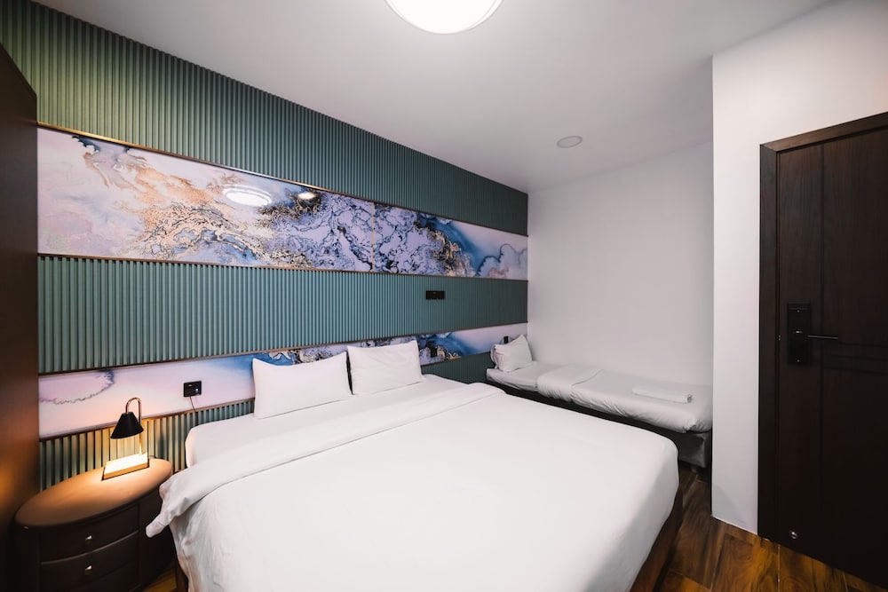 Deluxe Quadruple Room